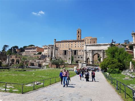 Roma Tour Per Piccoli Gruppi Del Colosseo E Della Roma Antica Con