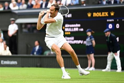 Vainqueur d Alexandre Müller en quatre sets Daniil Medvedev qualifié