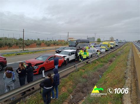 Cuatro Veh Culos Implicados En Un Accidente M Ltiple En La A A La