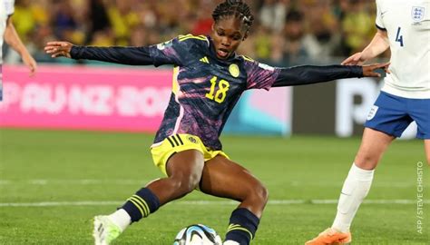 asi fue recibida linda caicedo en su regreso  practicas  real