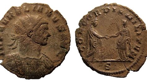 Detectorist Finds 9 000 Roman Coins In Huntingdon Hoard Bbc News