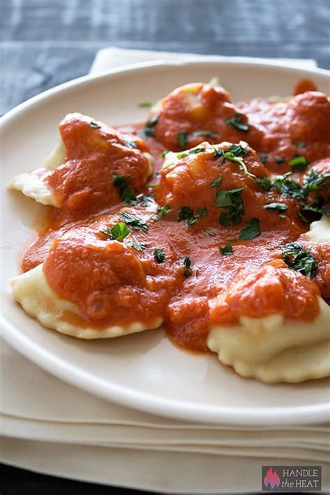 spinach and feta ravioli with tomato sauce