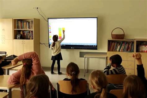 Why is interactive touch screen important for your classroom? - Beten