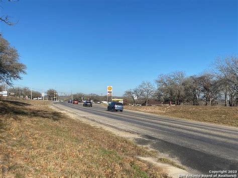 1.61 Acres of Commercial Land for Sale in La Vernia, Texas - LandSearch