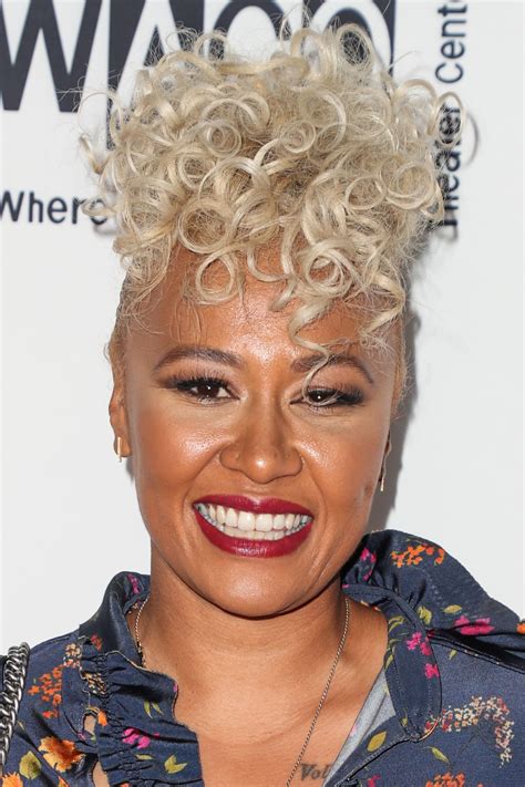 Emeli Sande Wearable Art Gala In California African American Museum