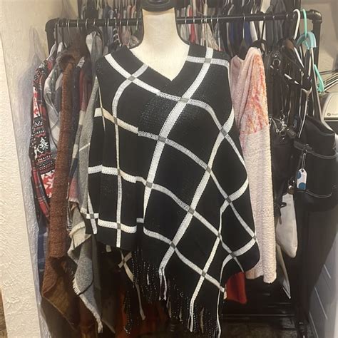 Riah Fashion Sweaters Nwt Boutique Poncho Poshmark