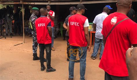 Efcc Arrests Suspected Internet Fraudsters In Benin