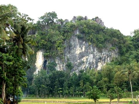 Pilar Caves Are A Group Of Caves To Explore Travel To The Philippines