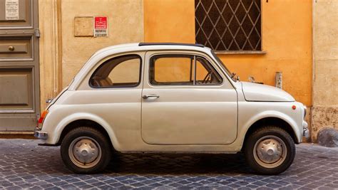 Fiat 500, storia dell'auto più amata dagli italiani (dal 1957)