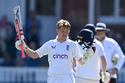 Ollie Pope Celebrates His Maiden Test Double Hundred Espncricinfo