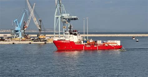 Migranti Approda Nel Porto Di Ancona La Nave Umanitaria Ocean Viking