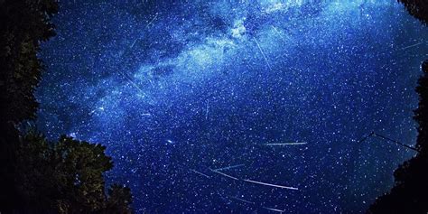 Meteor Shower Wallpapers K Hd Meteor Shower Backgrounds On Wallpaperbat