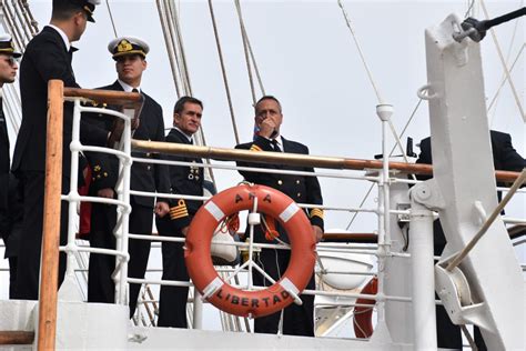 La Fragata ARA Libertad amarró en Puerto Madryn Argentina gob ar