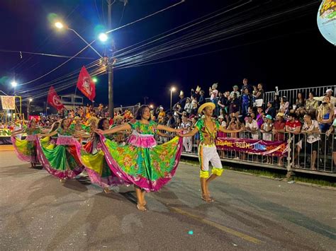 Afoxé blocos e escolas de samba agitam Icoaraci muita cultura