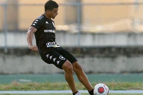 Botafogo Perde Mais Um Jogador Para A Partida Contra O Fluminense