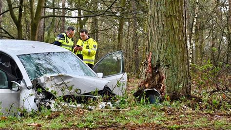 Automobilist 38 Overleden Bij Ongeluk Gilze Gilze En Rijen