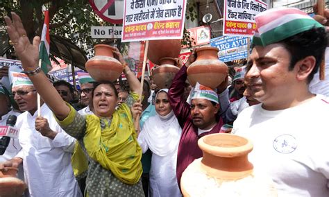 Matka Phod Protest By Congress Against Delhi Water Crisis Why Delhi