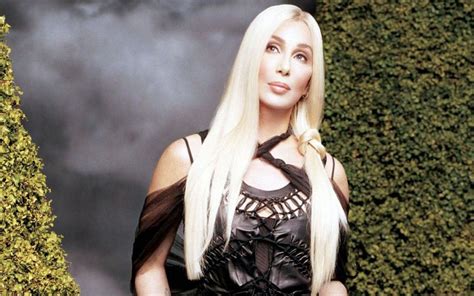 Cher fans launch #JusticeForLivingProof campaign - Retro Pop