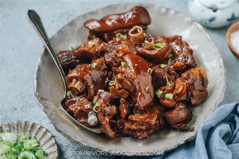 Chinese Braised Pork Trotters 红烧猪蹄 Omnivores Cookbook