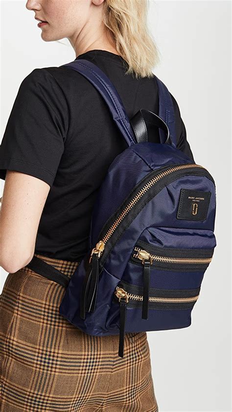 The Marc Jacobs Миниатюрный нейлоновый рюкзак в байкерском стиле ...