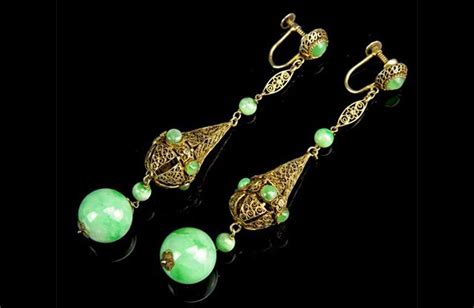 Why Antique Chinese Jewelry Still Soars