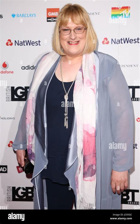 Hot Sexy Annie Wallace Bikini Pics