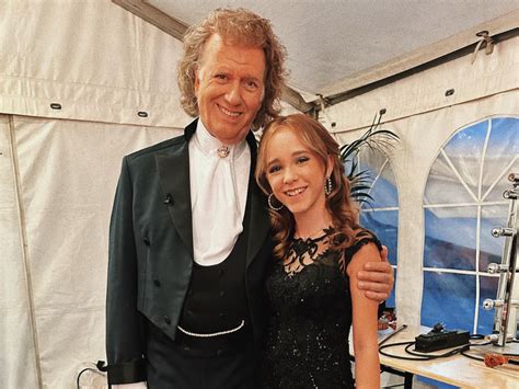 Emma Kok gaat op wereldtournee met André Rieu ORANJE HITS