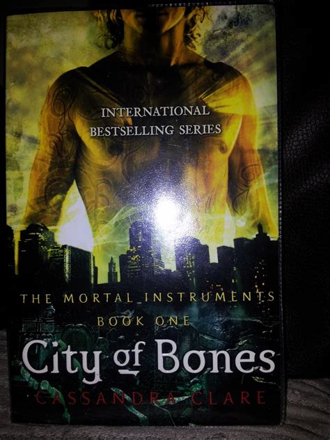 Miss Bookworm Reviews City Of Bones The Mortal Instruments 1 By