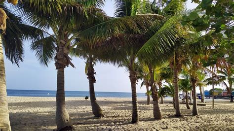 Beach-Placencia-Belize