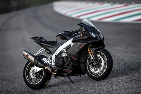 APRILIA RSV4 1100 FACTORY (2019-on) Review