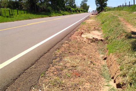 Rodovia Entre Umuarama E Xambr Ter Acostamentos Reformados Ag Ncia