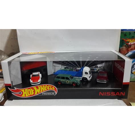 Jual BISA COD Hotwheels Nissan Garage Diorama Datsun 510 Wagon Aero