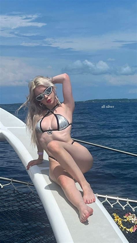 5 Hot Sexy Emma Norton Bikini Pics