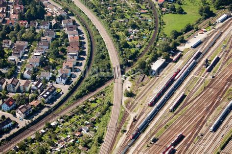 Karlsruhe Von Oben Bahn Kreuzung Der Schienen Und Gleisanlagen Der