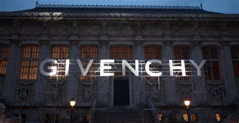 Givenchy faces backlash for noose necklace at Paris fashion show