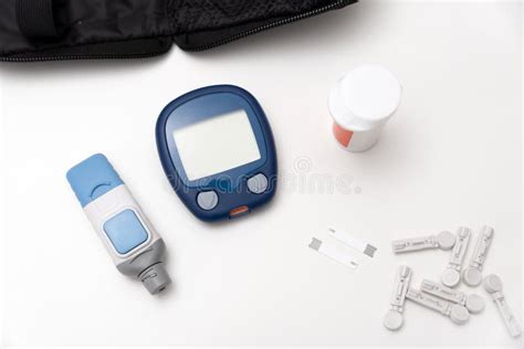 Glucometer Medida Del Az Car De Sangre Para La Diabetes Imagen De