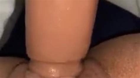 Wife Tries Big Dildo Porn Videos
