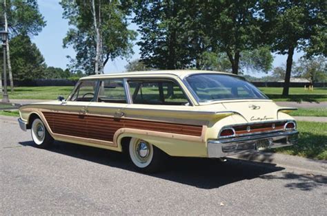 Car Of The Week 1960 Ford Country Squire Old Cars Weekly Station