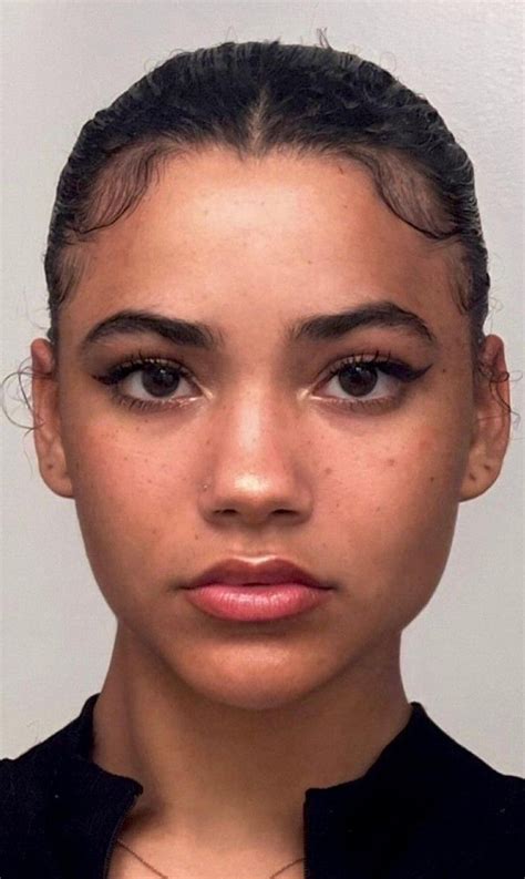 Pin By Darian Charles On Female Faces Woman Face Female Face