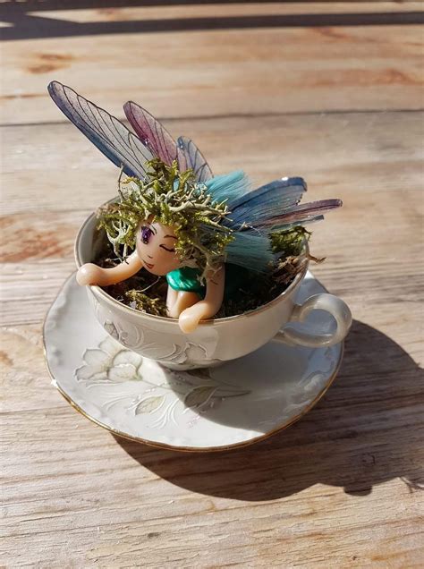 Faerie Worlds Une F E Dans Une Tasse Faite En P Te Polym Re Faite Main