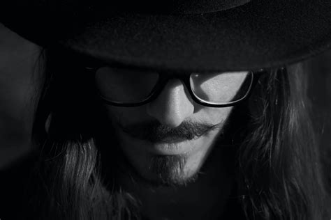 Men debate whether the vandyke beard is better than a full beard 27