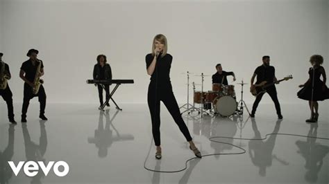 Taylor Swift - Shake It Off Outtakes Video #7 - The Band, The Fans and ...