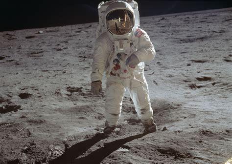 Article: Why landing on the moon is proving more difficult today than 50 years ago News | ResetEra