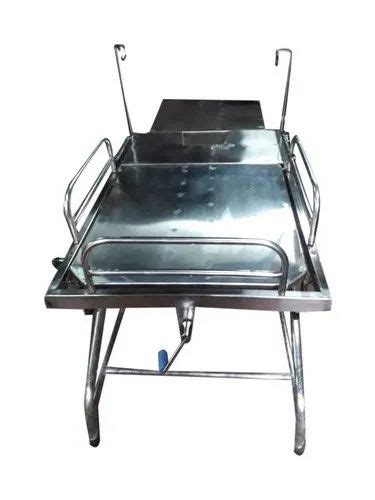 Stainless Steel Silver Two Section Labour Table Ss For Hospital Size