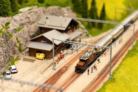 Model Railroad Scenery | Model Train Plan Kits