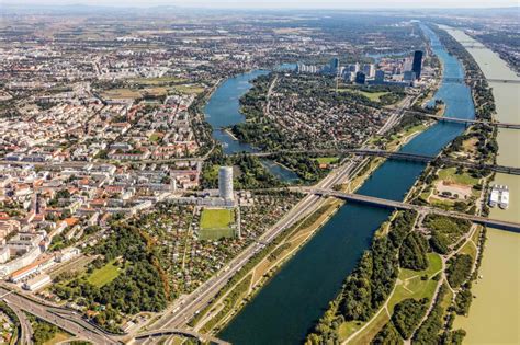 Hochaufl Sende Luftbilder Zeigen Wien Aus Ungew Hnlicher Perspektive