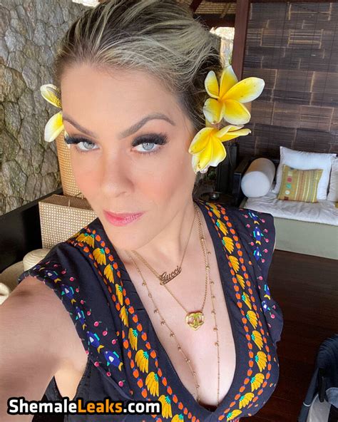 Renata Fan Renata Ri Renatafan Leaked Nude Onlyfans Photo Shemaleleaks