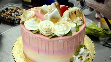 Украшение тортов | Украшение торта c розами из белкового крема - YouTube
