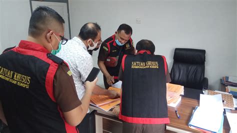 Jaksa Geledah Kantor BPBA Terkait Dugaan Korupsi Jembatan Pangwa Pijay