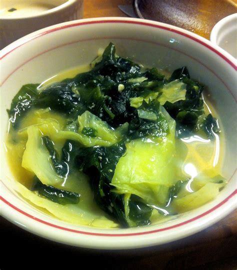 Cabbage Wakame Miso Soup Miso Soup Made From Dashi I Pu Flickr